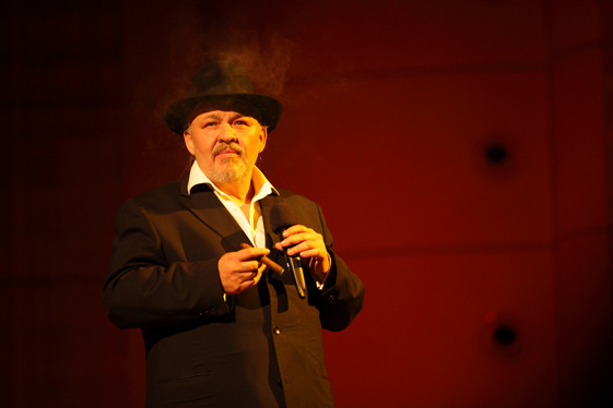 2011_05_08 | 19:36 | František Segrado - koncertní podání lyrikálu Kudykam, KC Zlín